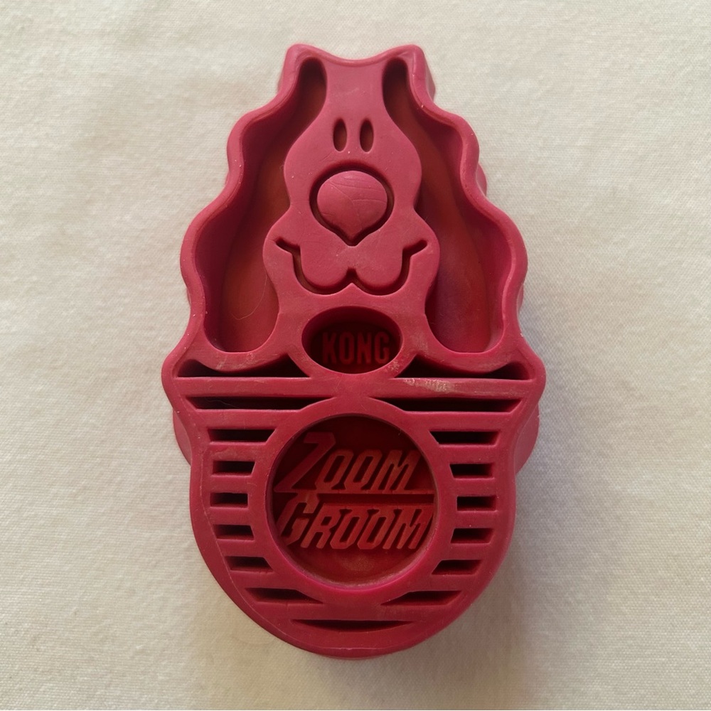 🐕‍🦺3 for $20 - KONG Zoom Groom Pet Brush
